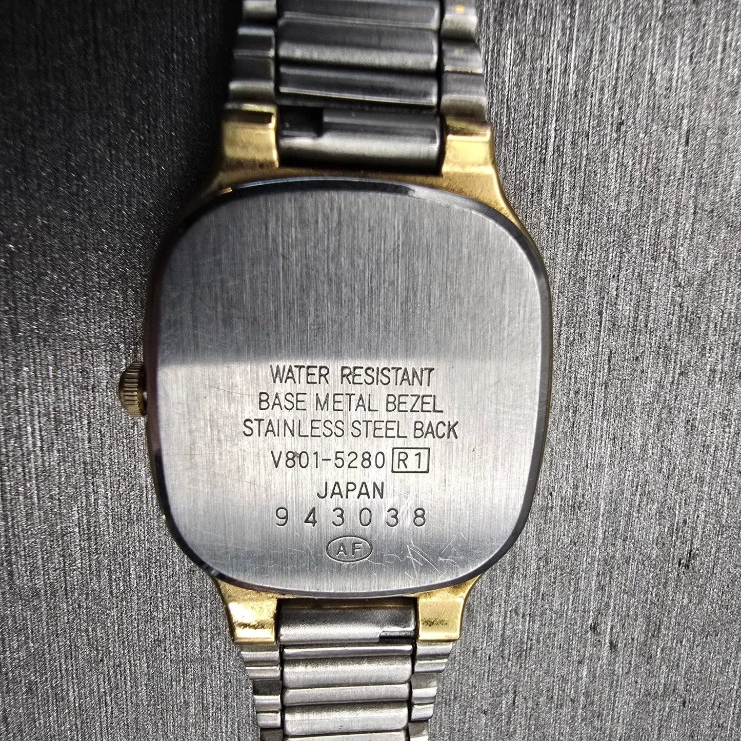 Seiko Alba Urban Watch Women 22mm Silver Dial Two Tone V801-5280 New Battery10