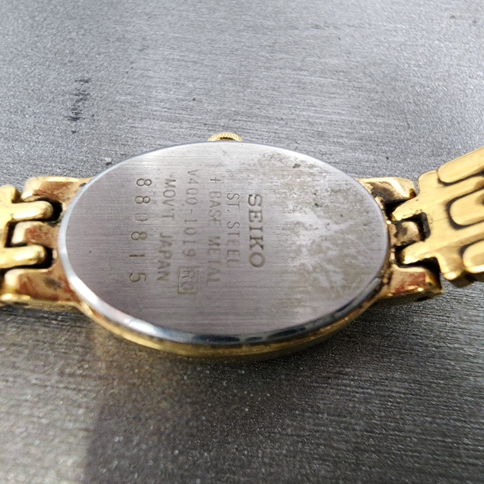 Seiko Watch Women 17mm White Dial Gold Tone Oval V4001019 New Battery9