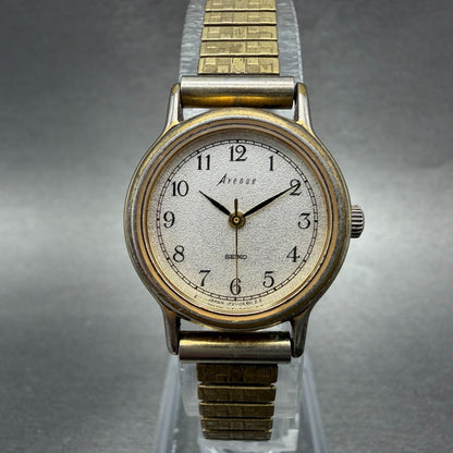 Seiko Avenue Watch Women 23mm Silver Dial Gold Tone Round 1F21-0D20 New Battery0