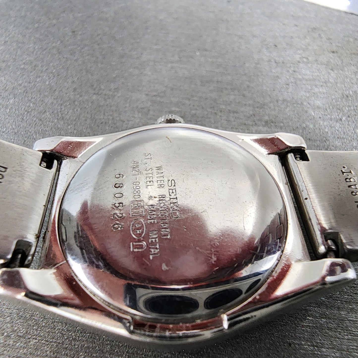 Seiko Lukia Watch Women 25mm White Dial Silver Tone 4n210980 New Battery9