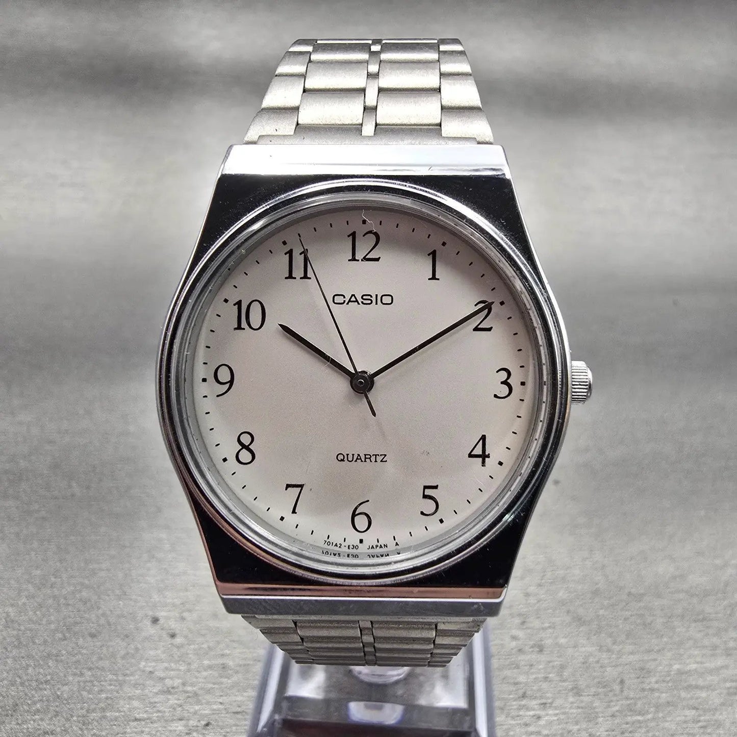 Casio Watch Men 33mm White Dial Silver Tone Round MQ-336 New Battery Bracelet0