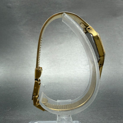 Seiko Watch Women 17mm Champagne Dial Gold Tone Rectangle 2C20-5789 New Battery38