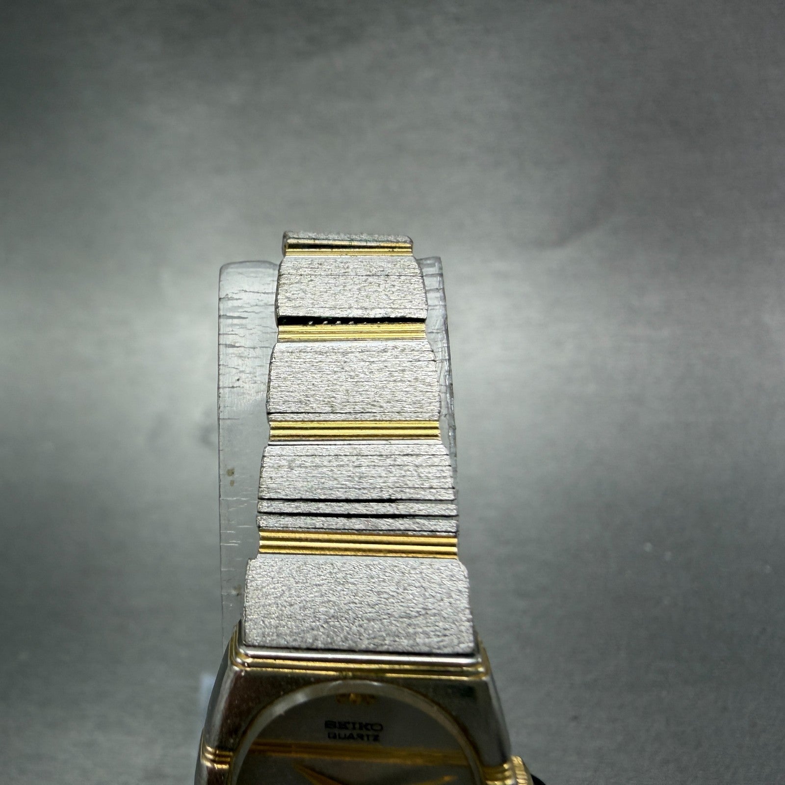 Seiko Watch Women 19mm Silver Dial Two Tone Oval Vintage 1400-8519 New Battey4