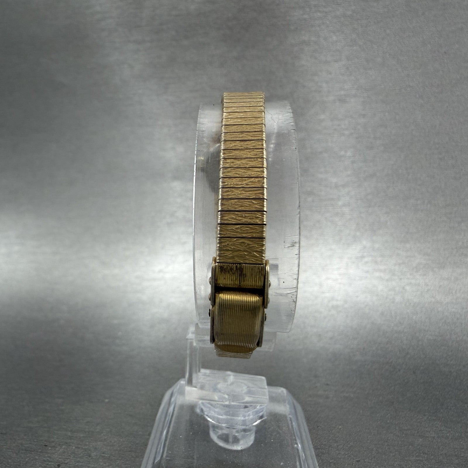 Elgin Watch Women 14mm Silver Dial Gold Tone Oval Diamond Accents New Battery7