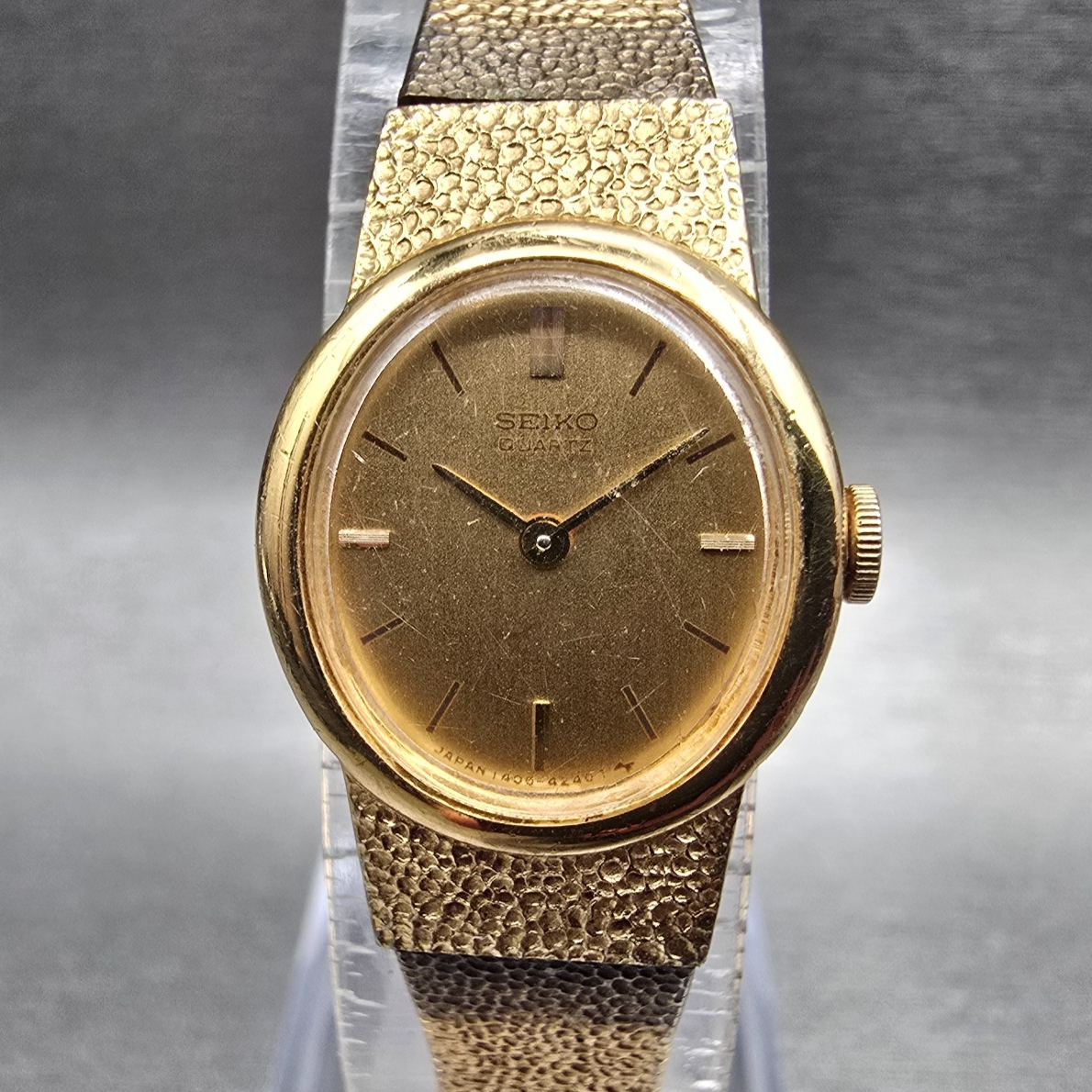 Seiko Watch Women 17mm Gold Dial Gold Tone Oval 1400-7379 New Battery Vintage JP0
