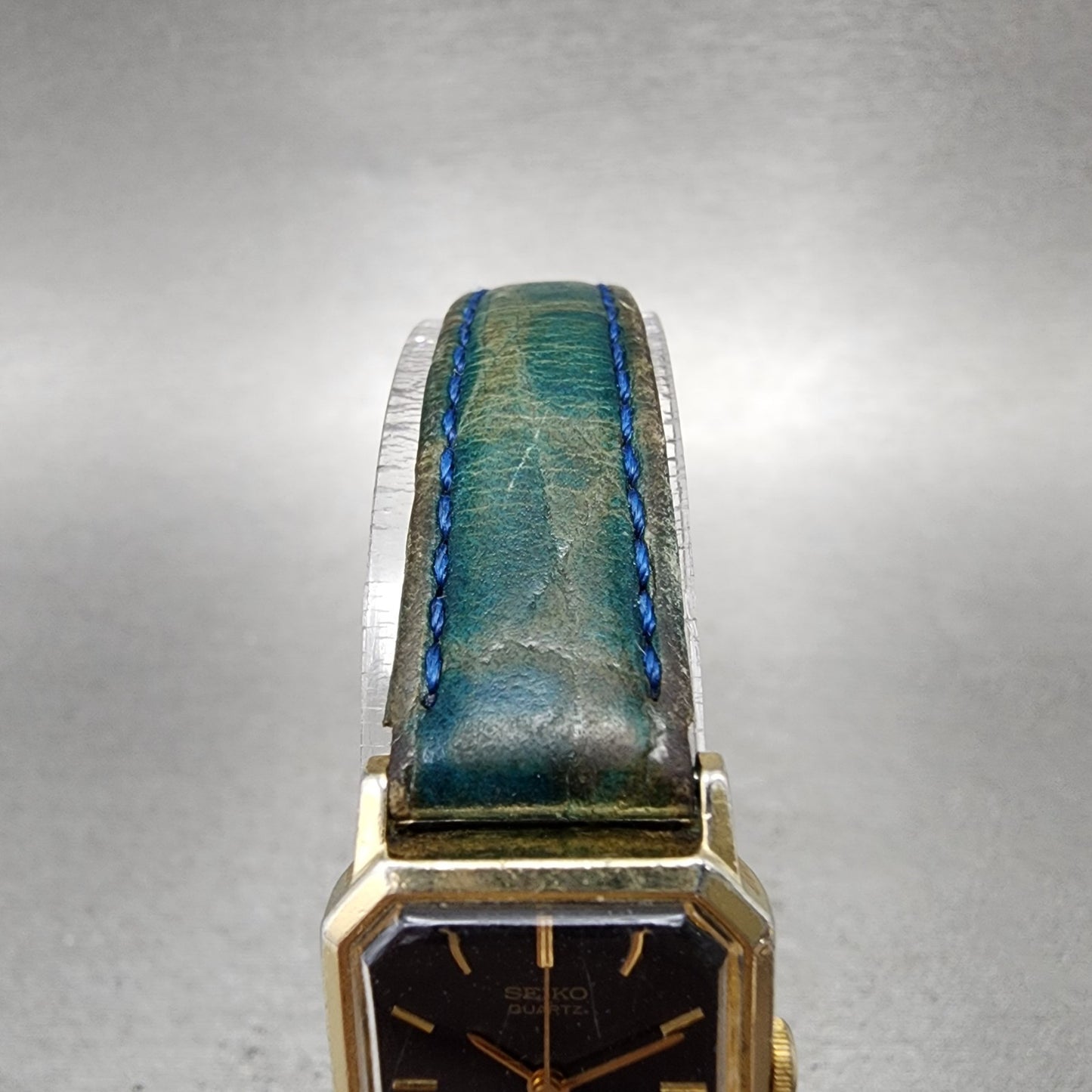 Seiko Watch Women 18mm Blue Dial Gold Tone Octagon 2C215090 New Battery VTG3