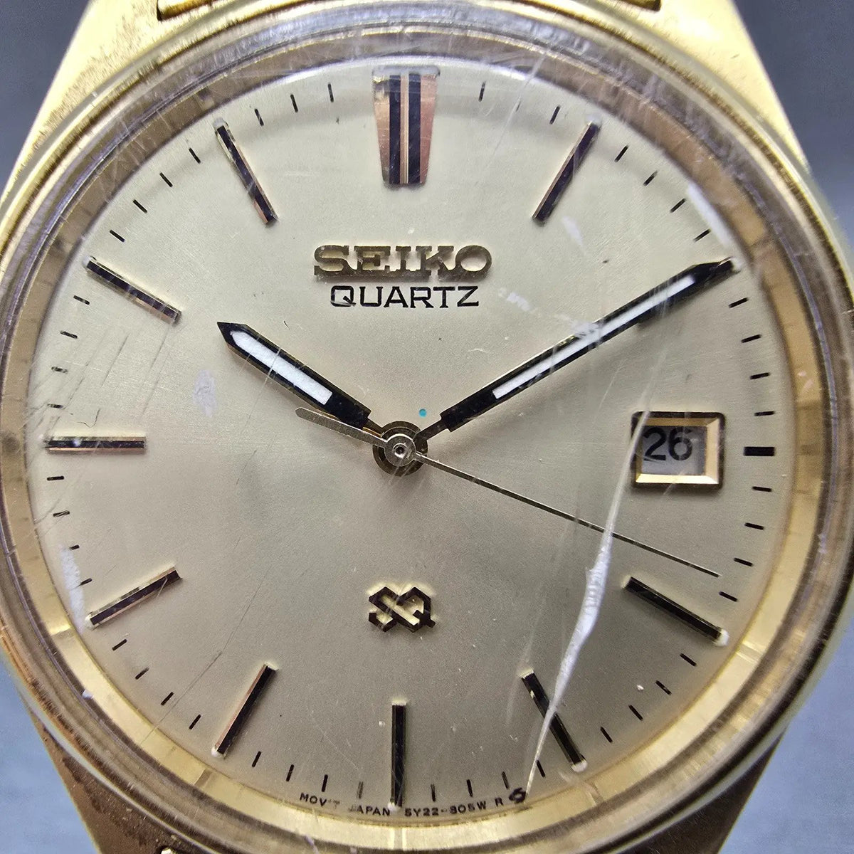 Seiko SQ Watch Men 35mm Champagne Dial Gold Tone Date 5Y22-8020 Round PARTS2