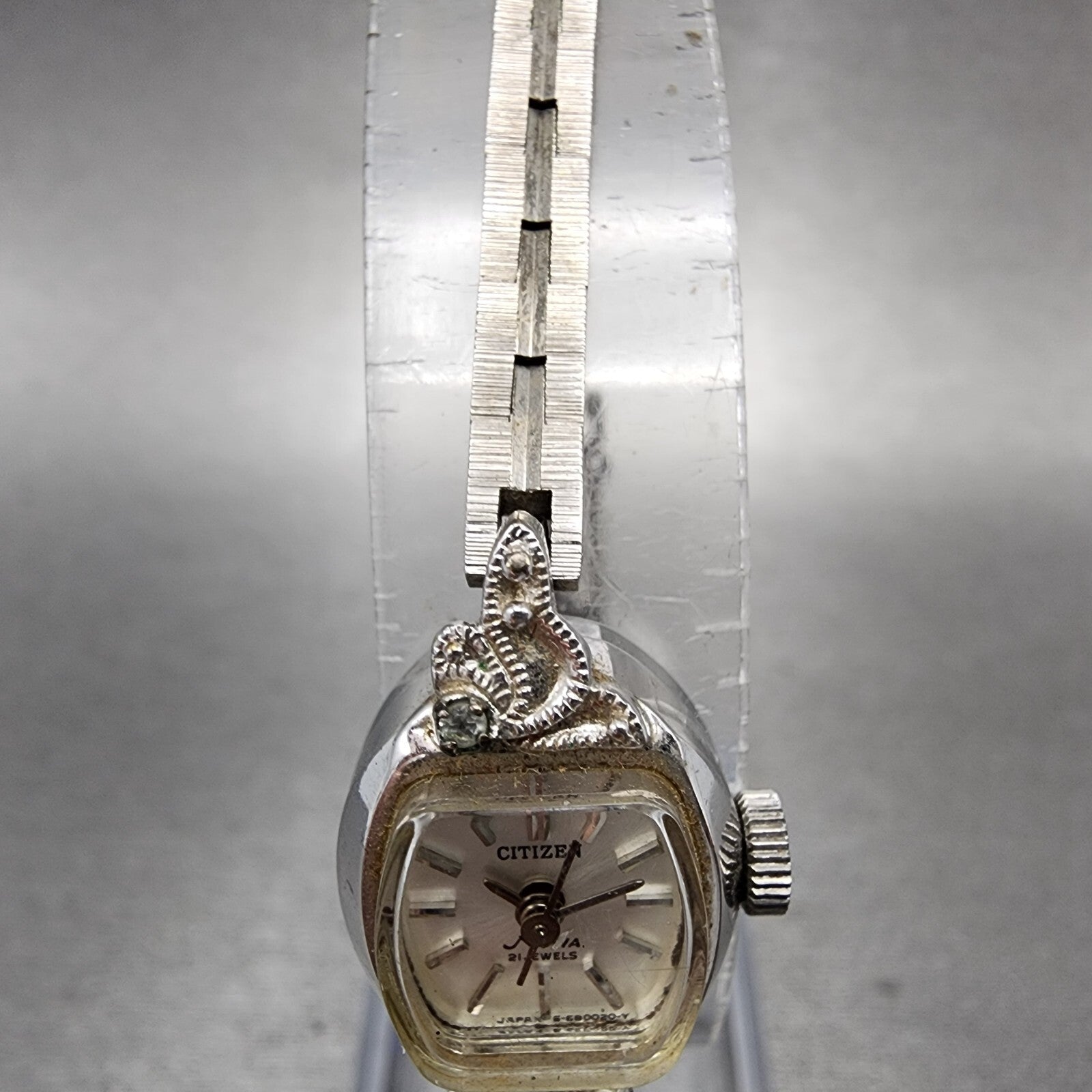 Citizen Nova Watch Women 15mm Silver Dial White Gold Plated Manual Wind Runs4
