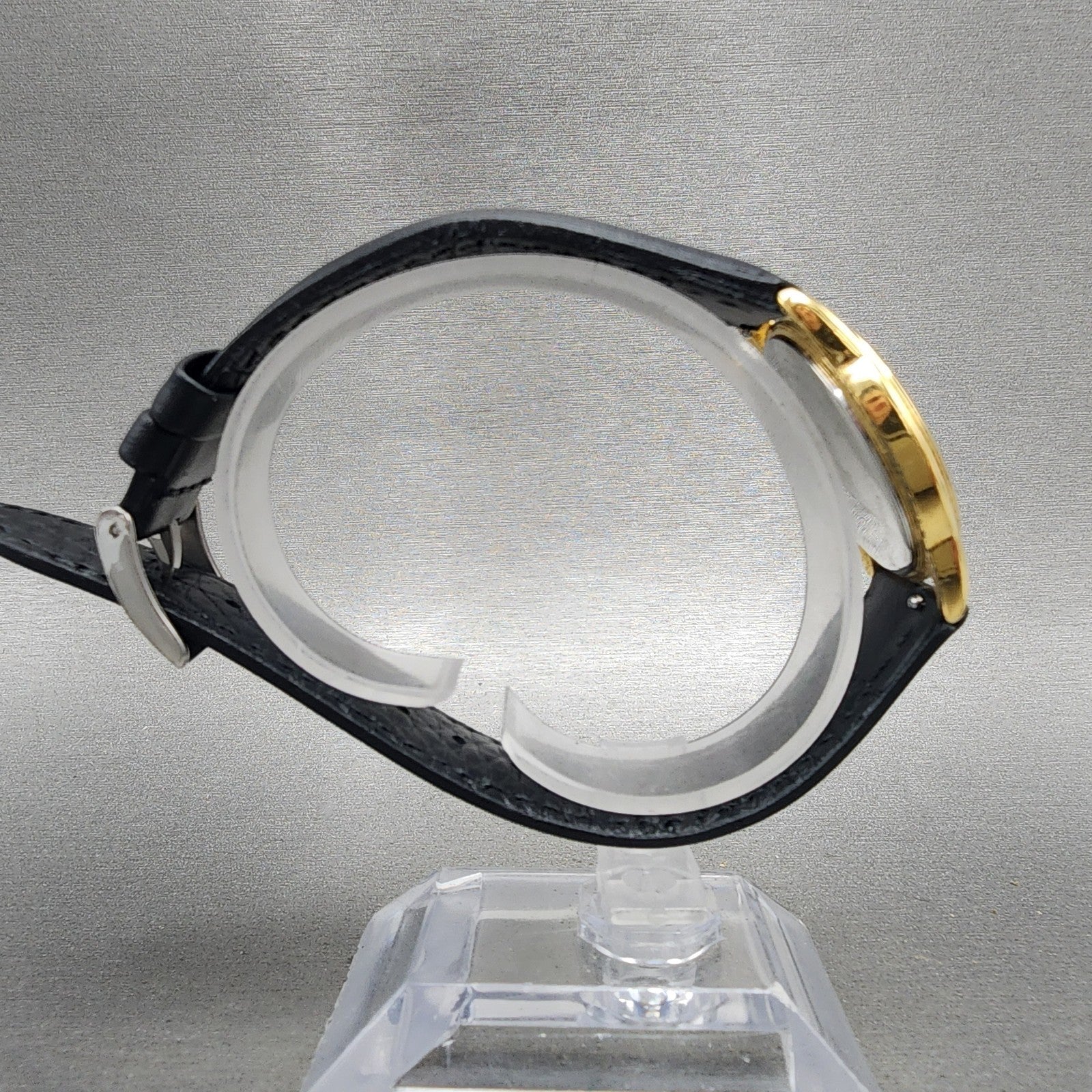 Tourneau Watch Women 30mm Gold Dial Gold Tone Round Pegasus New Battery8