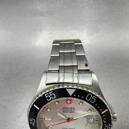 Wenger Swiss Military Dive Watch Men 39mm Silver Dial Steel Date Round New Batt