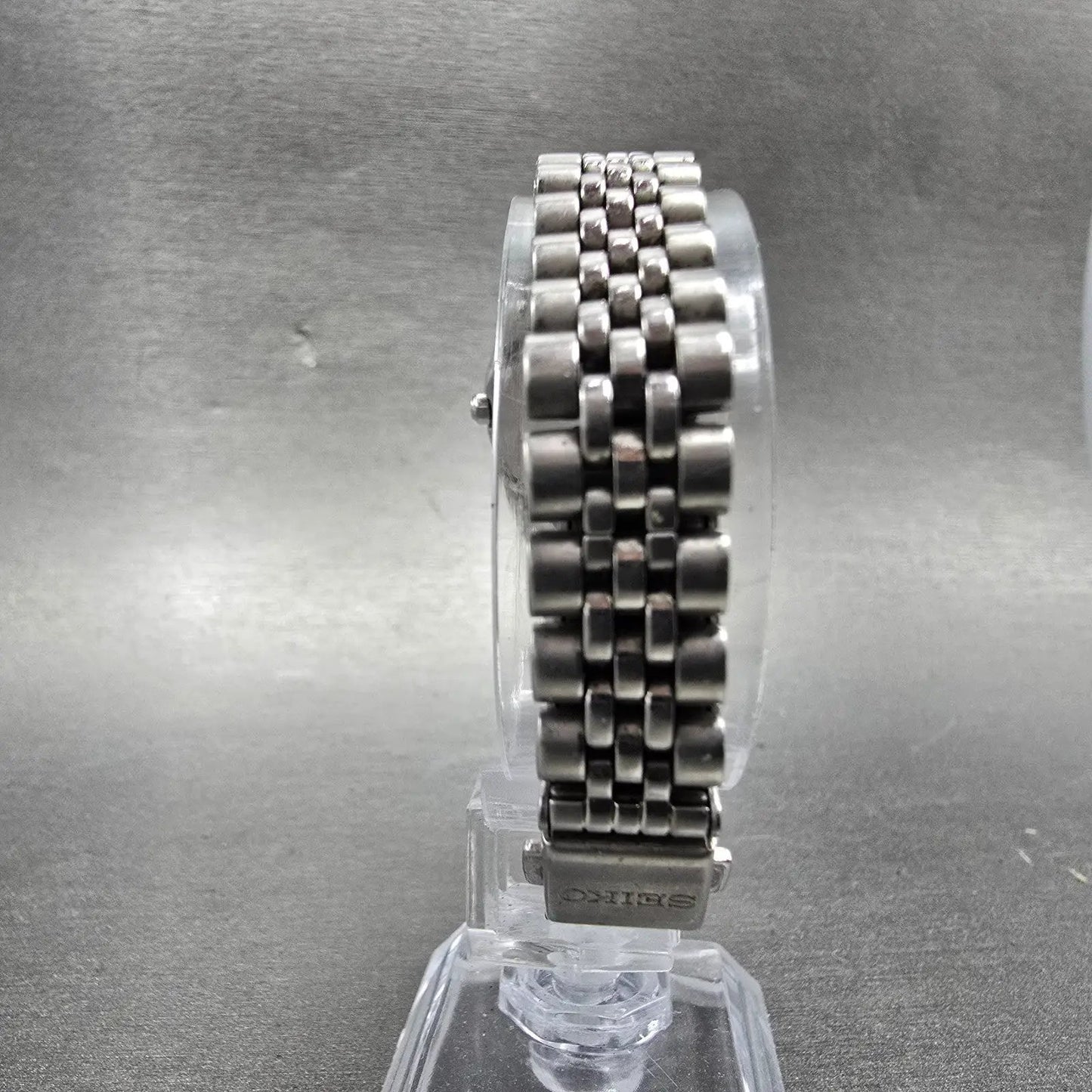 Seiko Solar Watch Women 25mm MOP Dial Silver Tone Round V117-0AN0 PARTS8