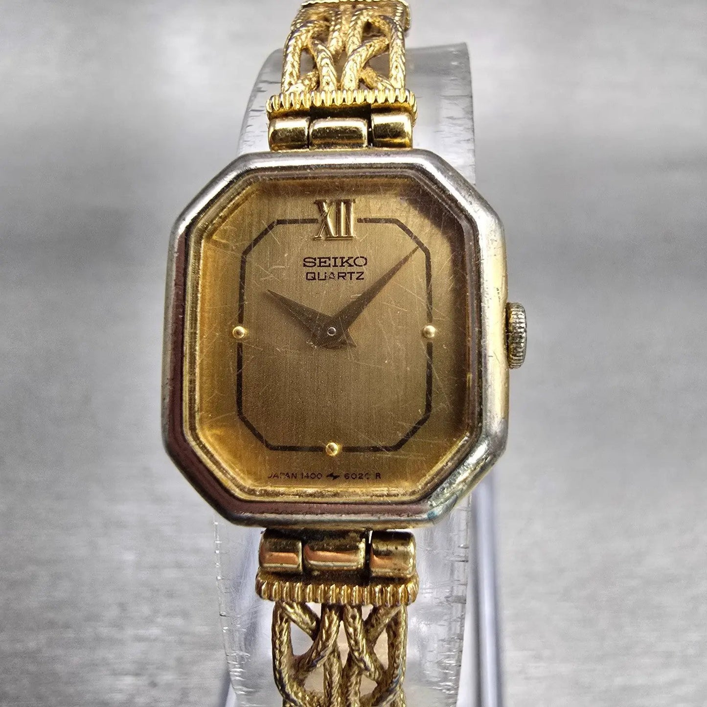 Seiko Watch Women 17mm Gold Dial Gold Tone Octagon 1400-8289 New Battery Vintage0