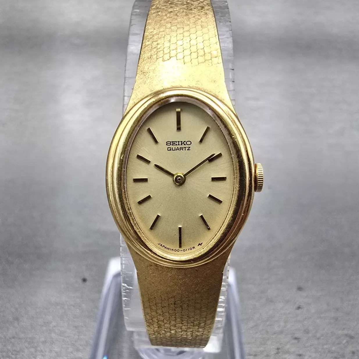Seiko Watch Women 18mm Champagne Dial Gold Tone Oval 1400-5089 New Battery VTG0