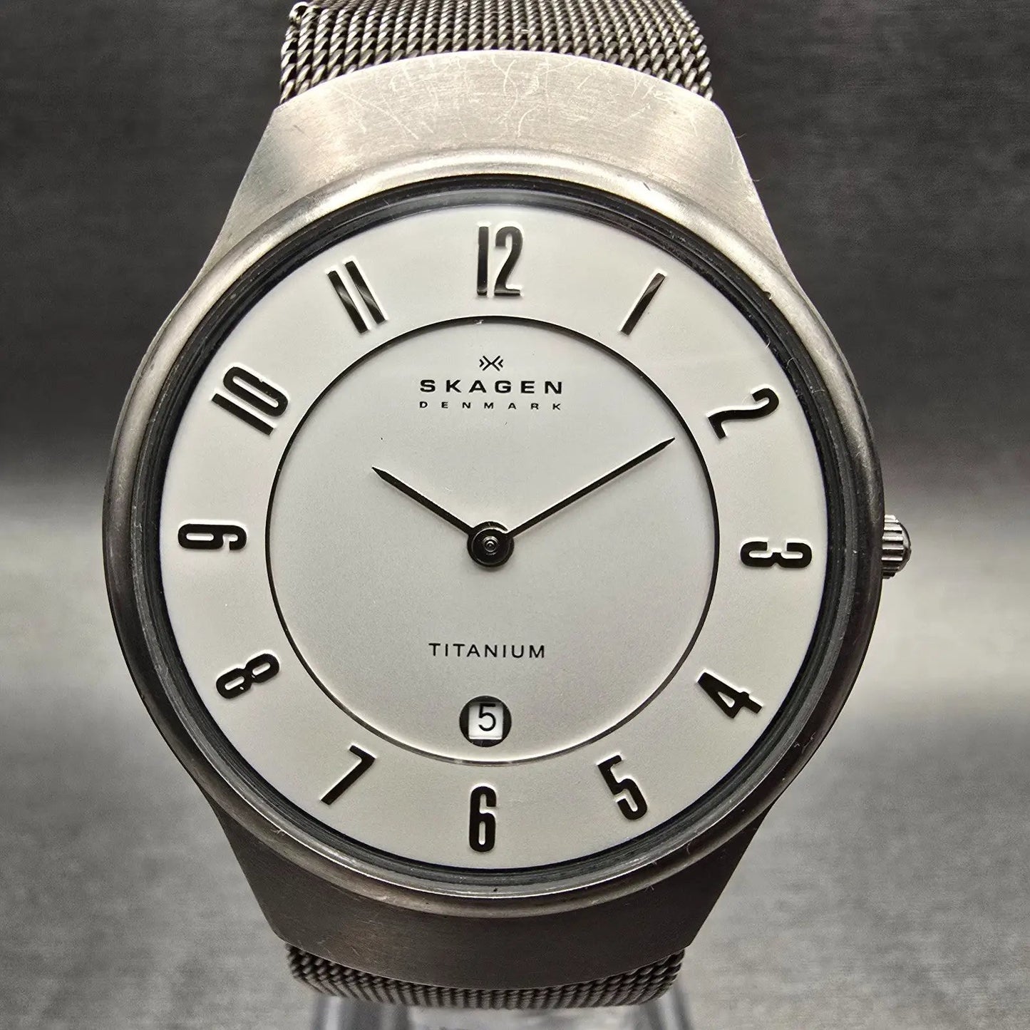 Skagen Watch Men 34mm White Dial Titanium Date Round 533LTTW New Battery1