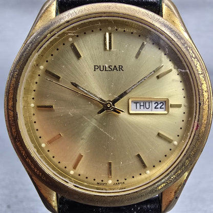 Seiko Pulsar Watch Men 37mm Gold Dial Gold Tone Daydate Round V733-X061 New Batt1