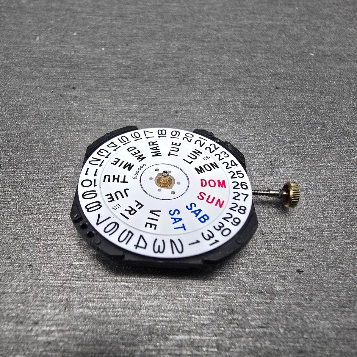 Seiko 7N43C Quartz Movement White Daydate at 3 Three Hand Runs3