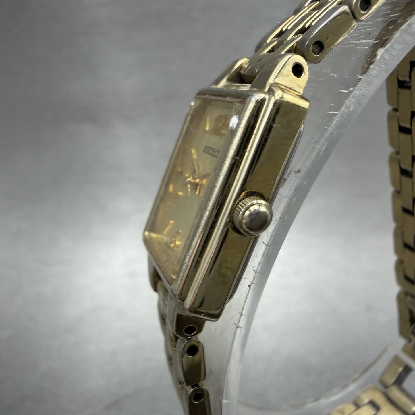 Seiko Tank Watch Women 16mm Champagne Dial Gold Tone Rectangle 1N010FH0 New Bat2
