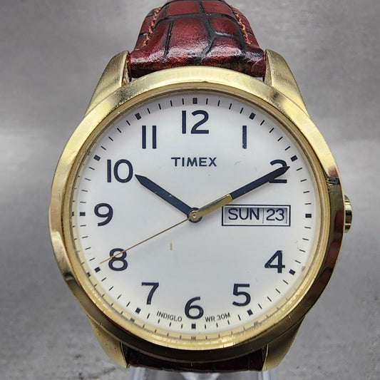 Timex Easy Reader Watch Men 36mm White Dial Gold Tone Round Daydate New Battery0