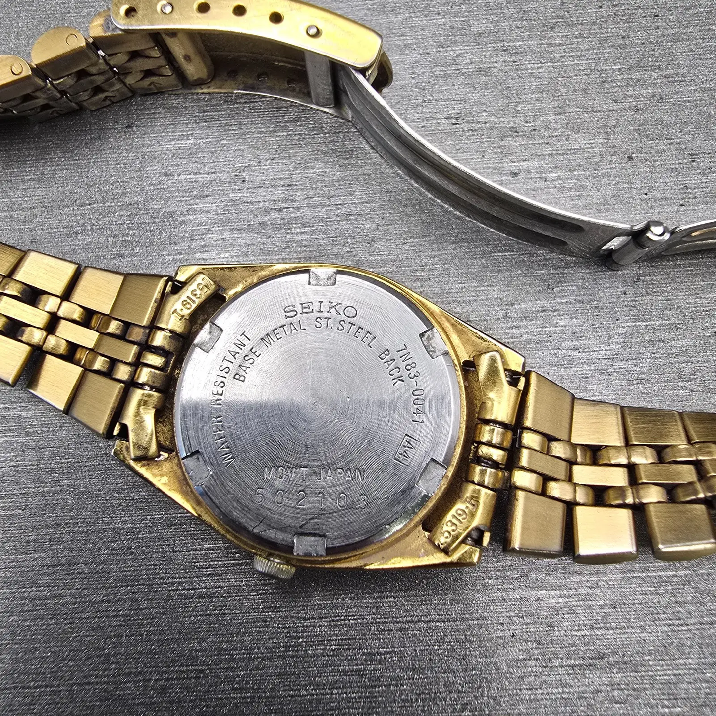 Seiko Watch Women 24mm Gold Dial Gold Tone Daydate Round 7N83-0041 New Battery10