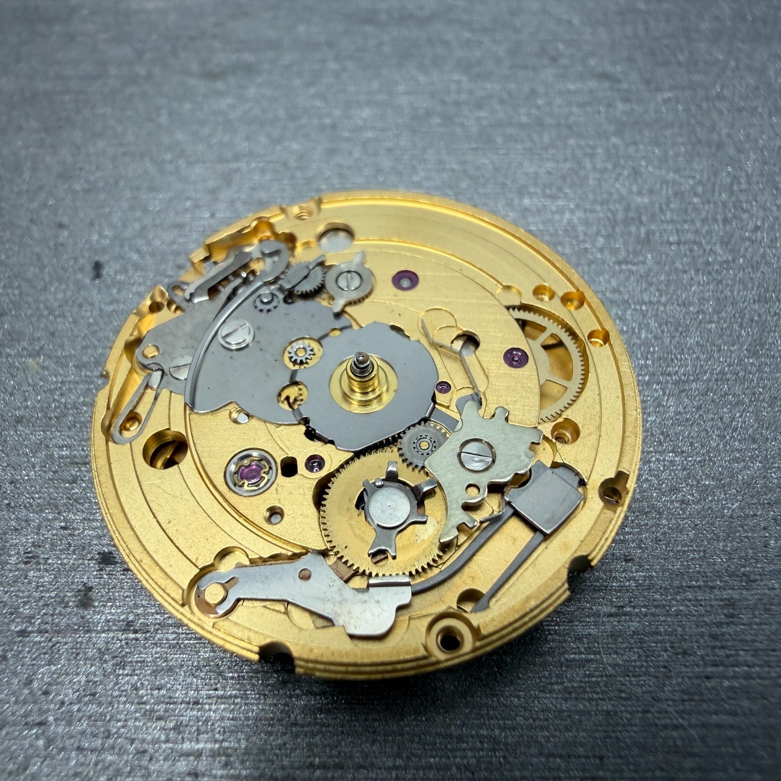 ETA 2836-2 Movement 25 Jewels Automatic 3 Hand Swiss9
