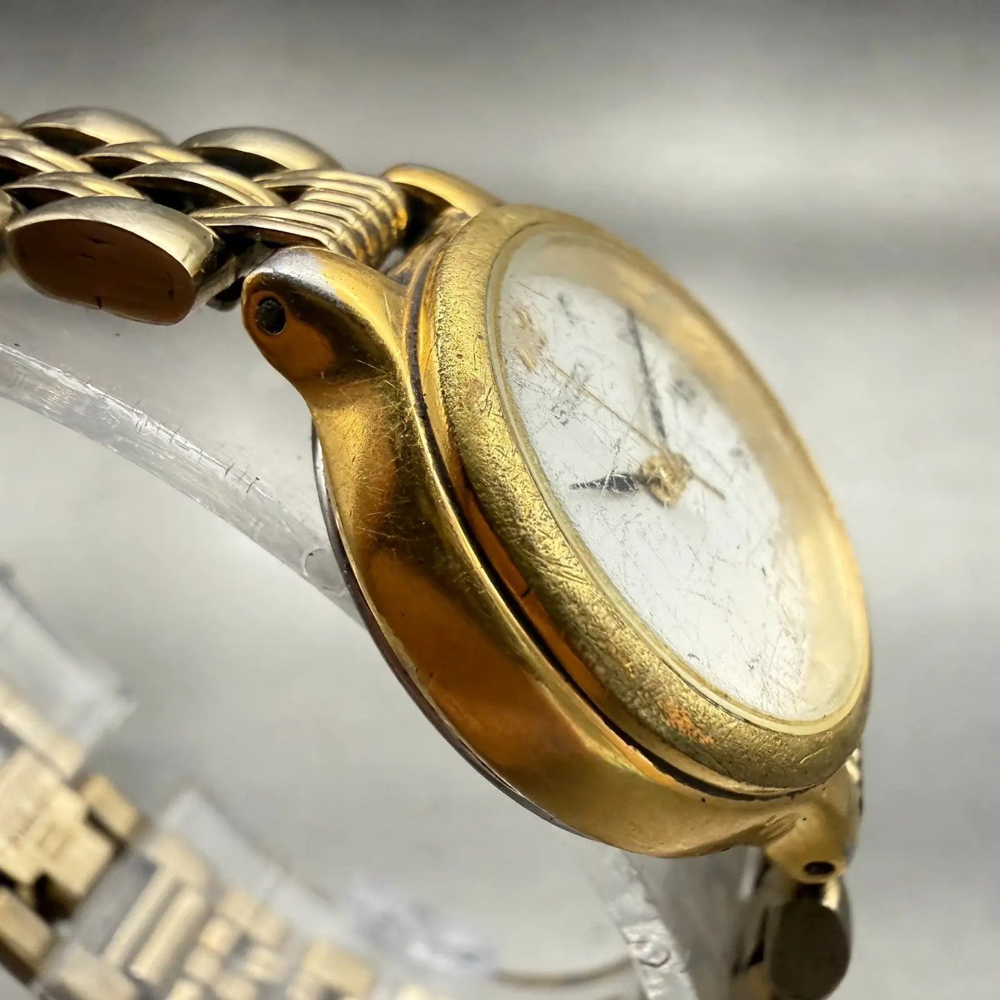 Seiko Watch Women 23mm White Dial Gold Tone Date Round 7N82-0228 New Battery VTG3