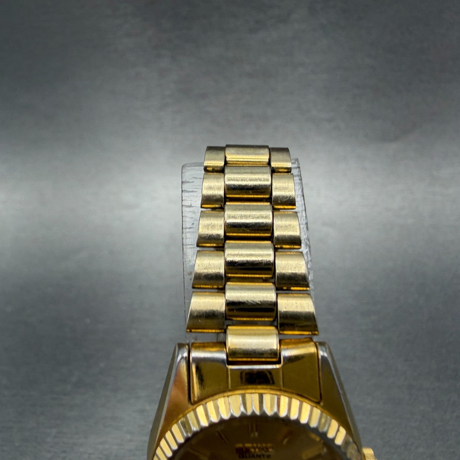 Seiko SQ Watch Women 24mm Gold Dial Gold Tone Daydate Round 3E23-0A60 NewBatt H94
