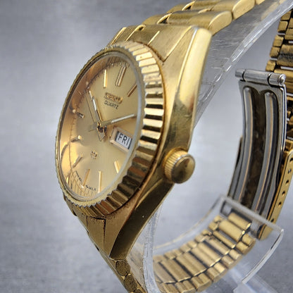 Seiko SQ Watch Women 24mm Champagne Dial Gold Tone Daydate 3e230a69 New Battery2