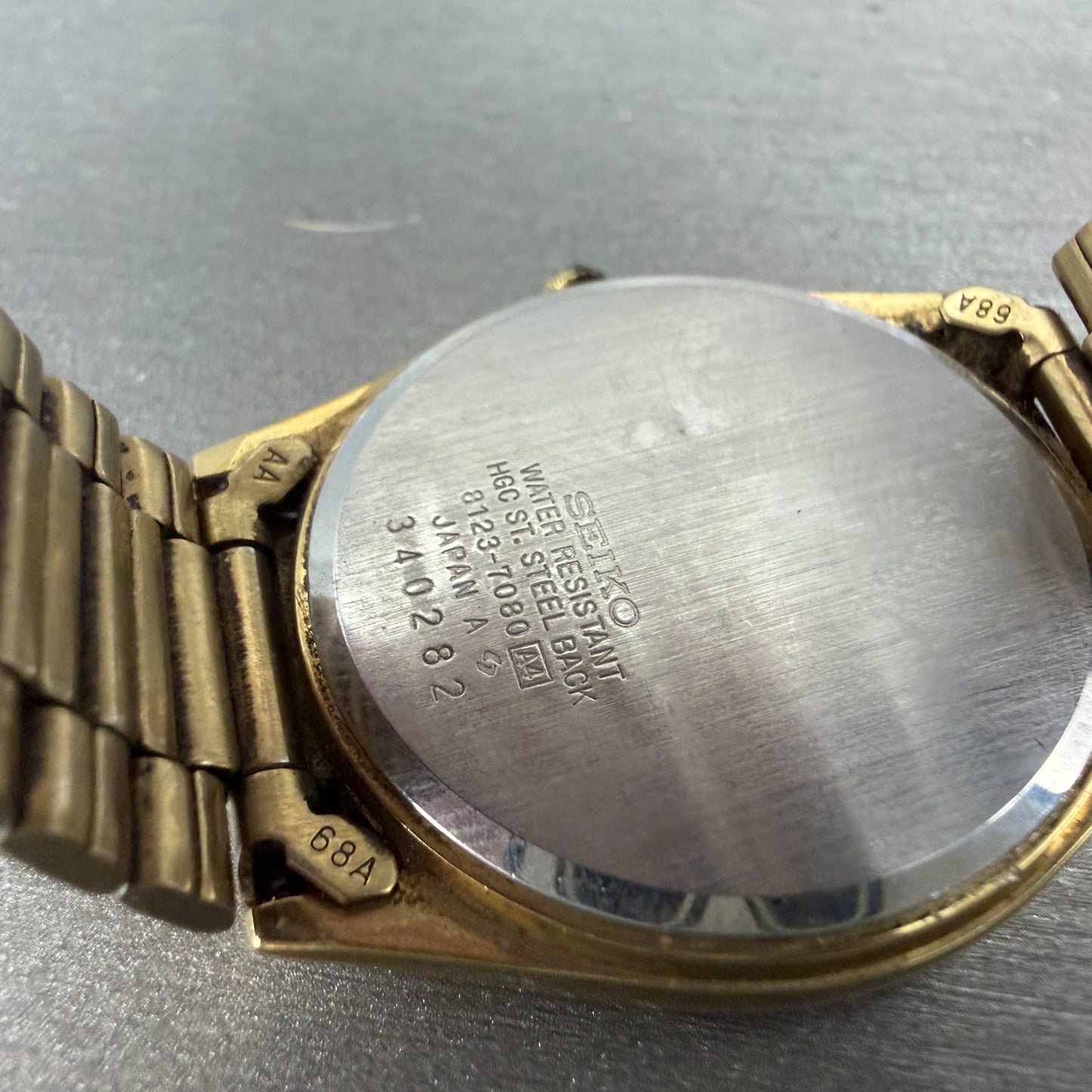 Seiko Chronos Watch Men 33mm Champagne Dial Gold Tone Daydate 8123-7080 PARTS10