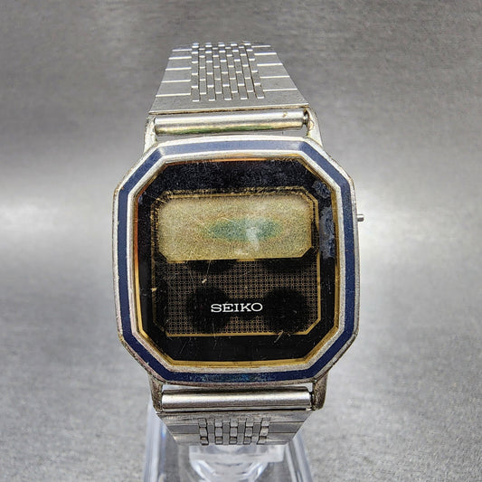 Seiko Digital Watch Men 29mm LCD Silver Tone Octagon F4414010 Thin PARTS0