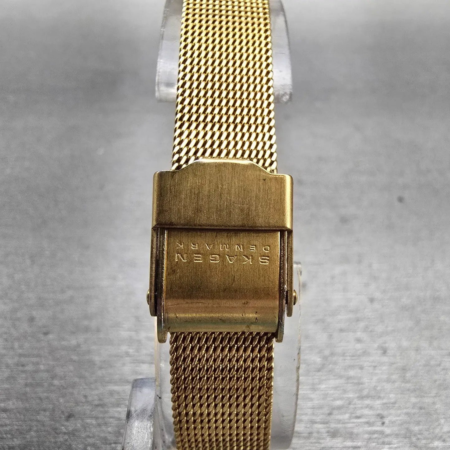 Skagen Tank Watch Women 14mm MOP Dial Gold Tone Rectangle 490SGG New Battery B7