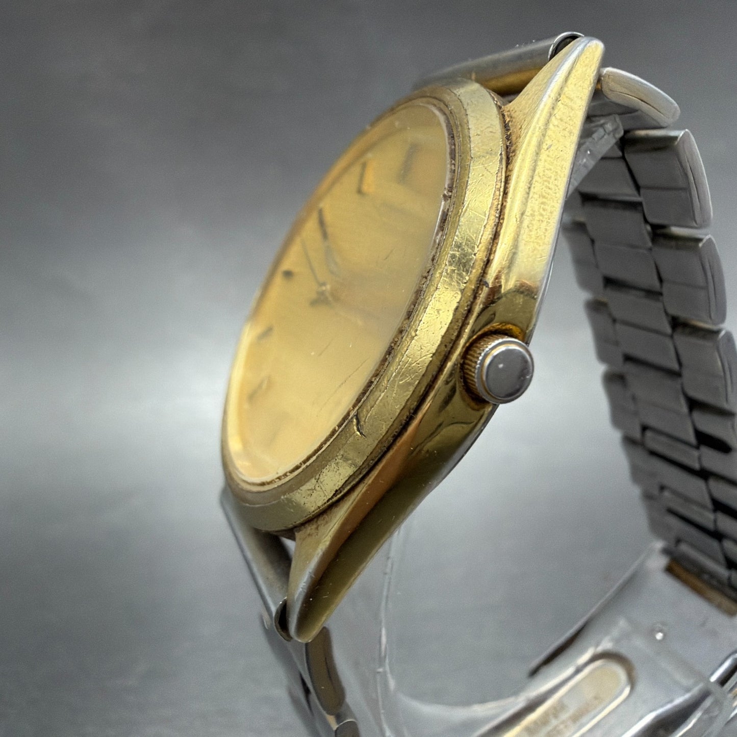Citizen CQ Watch Men 36mm Gold Dial Gold Tone Daydate Round 6100-S96401 PARTS3