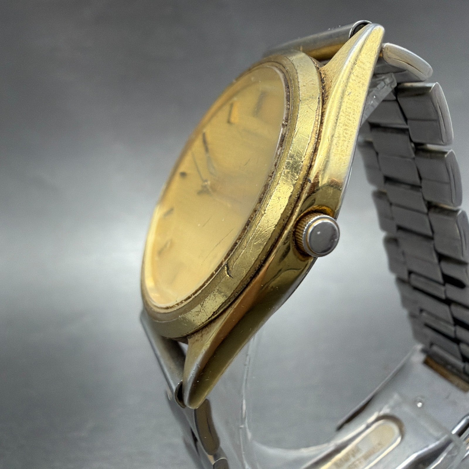 Citizen CQ Watch Men 36mm Gold Dial Gold Tone Daydate Round 6100-S96401 PARTS3
