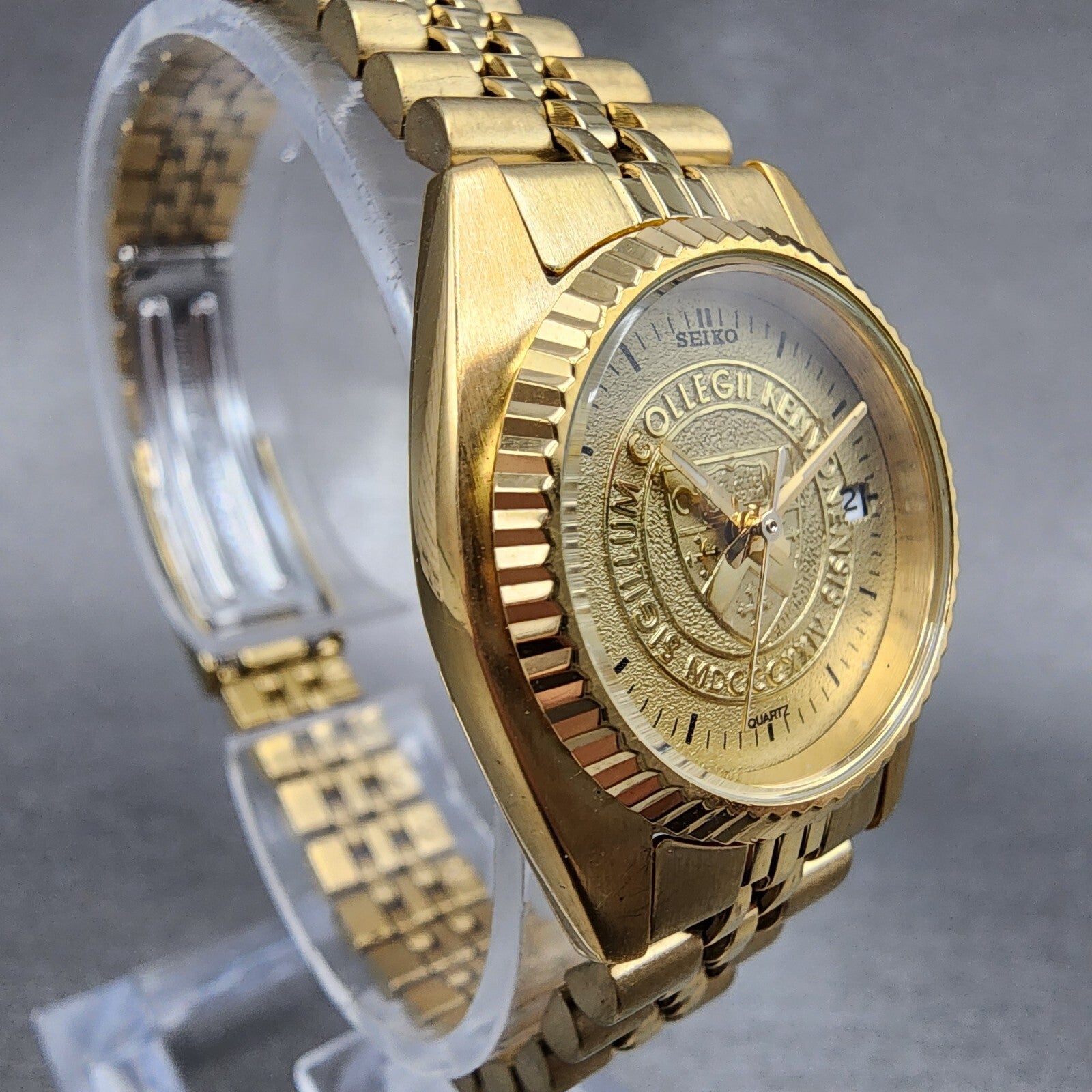 Seiko Watch Women 24mm Gold Dial Gold Tone Daydate Round 7N830041 Sigllum Runs3