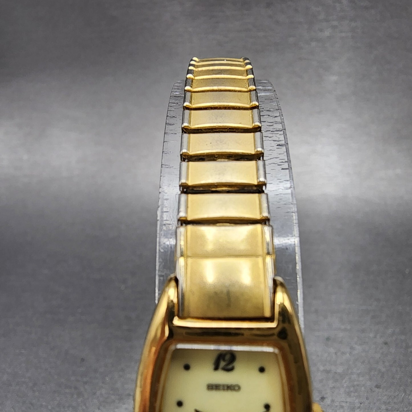 VTG Seiko Watch Women 16mm Cream Dial Gold Tone Rectangle 1N015B79 New Battery4