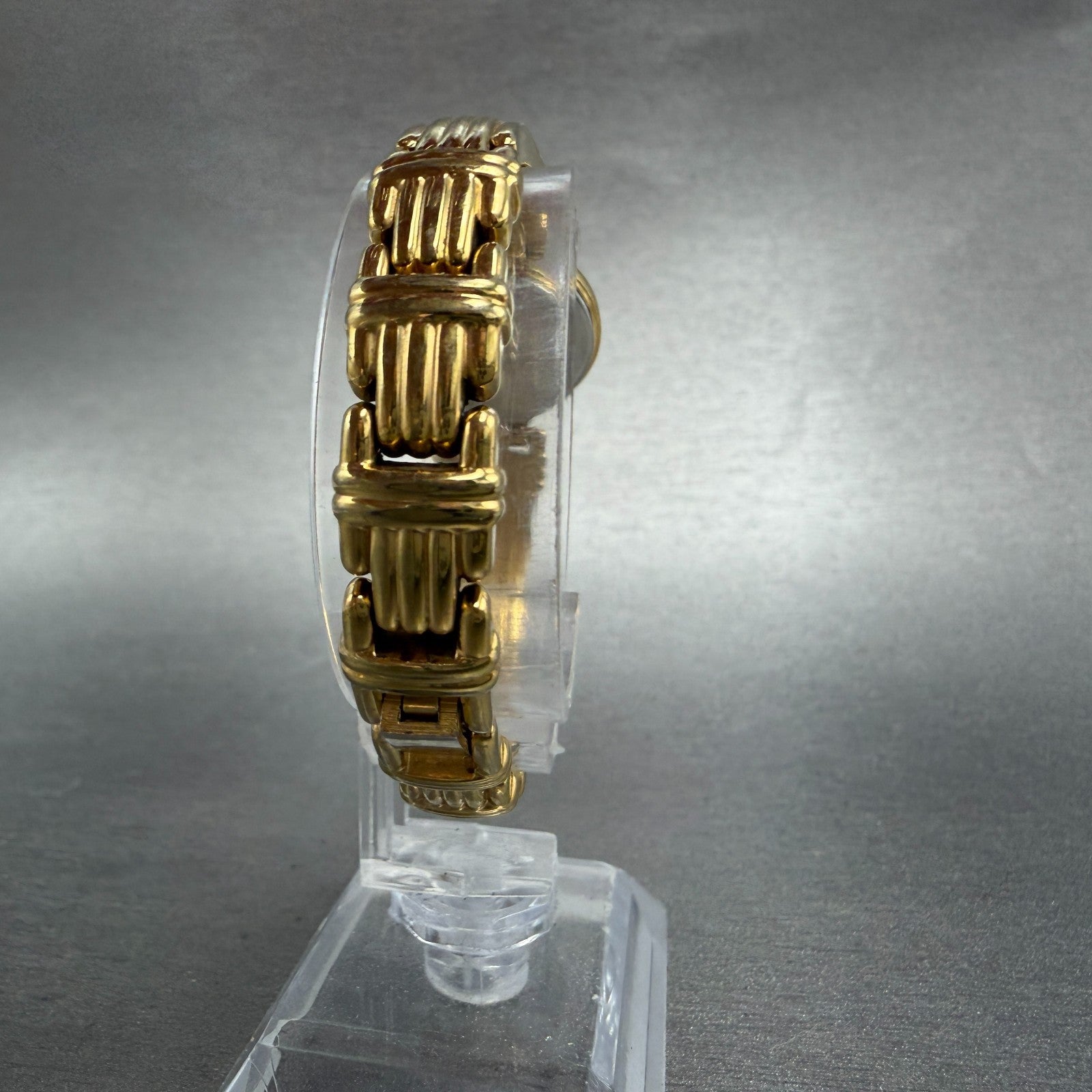 Seiko Watch Women 21mm Champagne Dial Gold Tone Round V400-1229 New Battery7