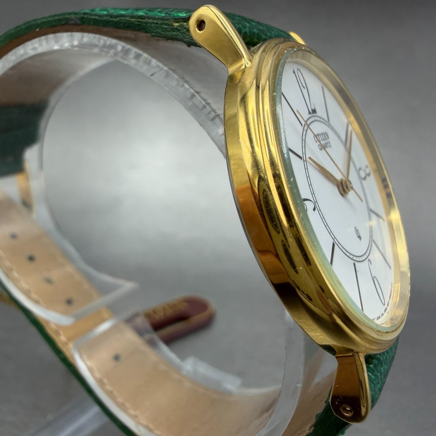 Citizen CQ Watch Men 34mm White Dial Gold Tone Round New Battery NOS 6031-R009443
