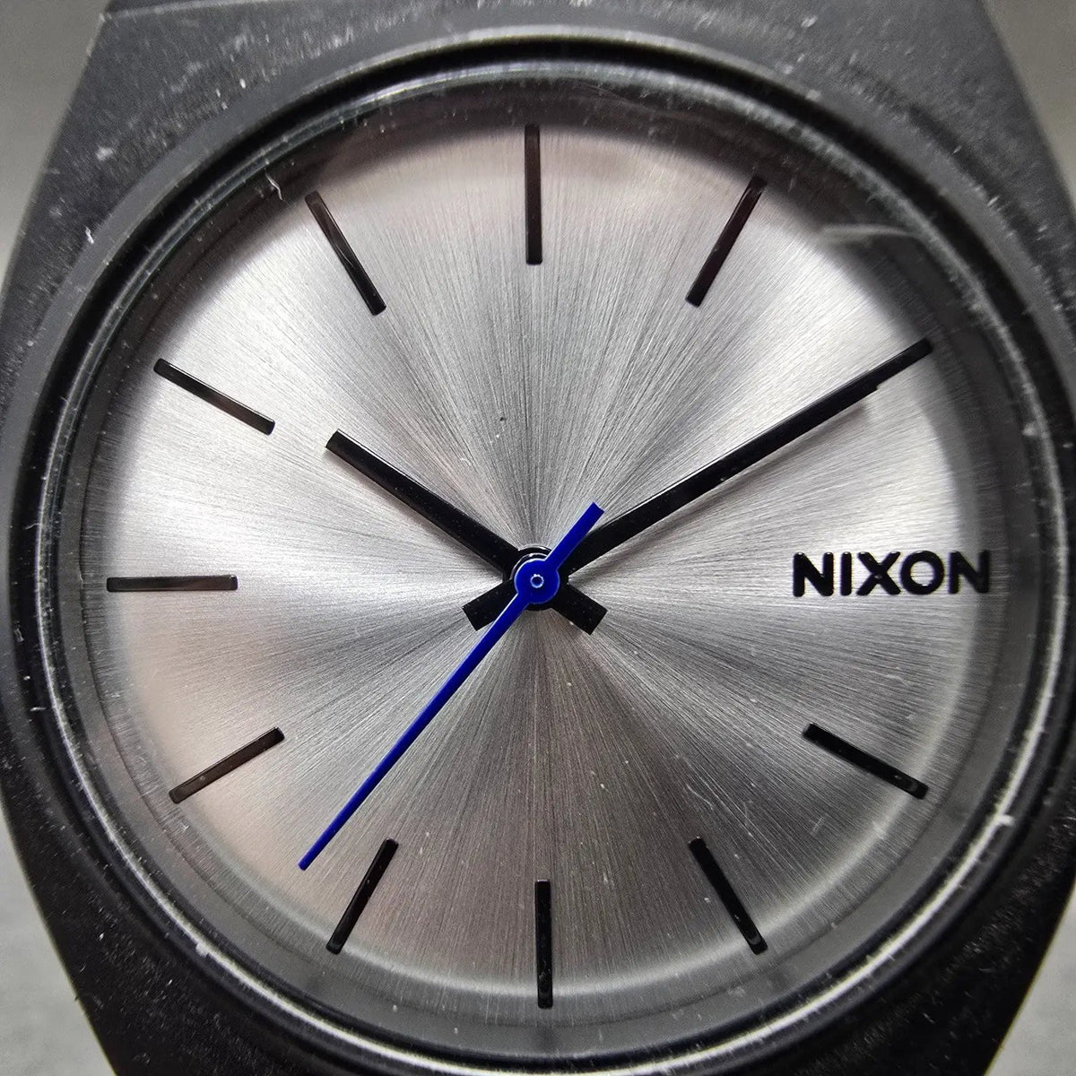 Nixon Time Teller Watch Men 37mm Silver Dial Black Round Bracelet New Battery1