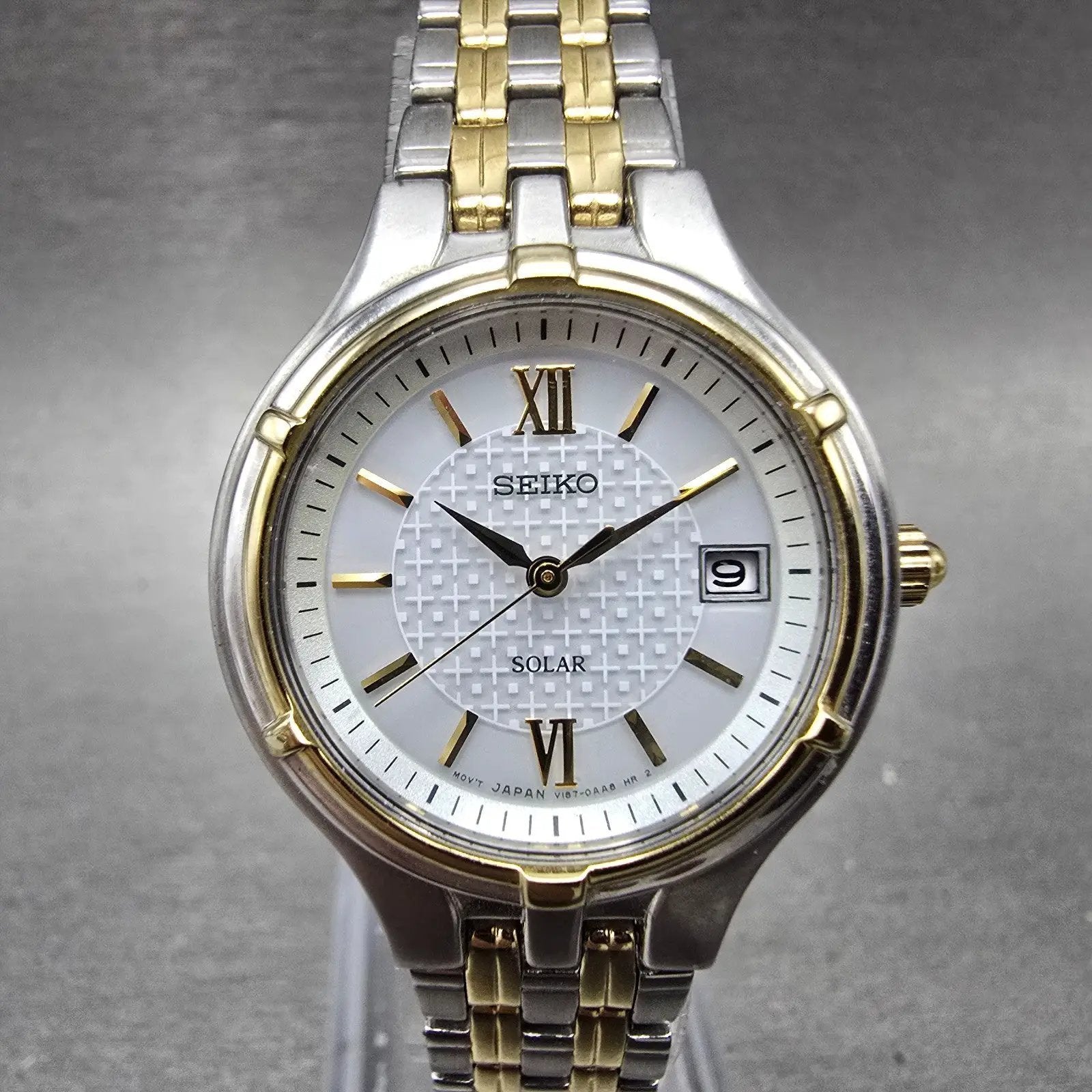 Seiko Solar Watch Women 28mm White Dial Two Tone Date Round V187-0AA0 Runs0