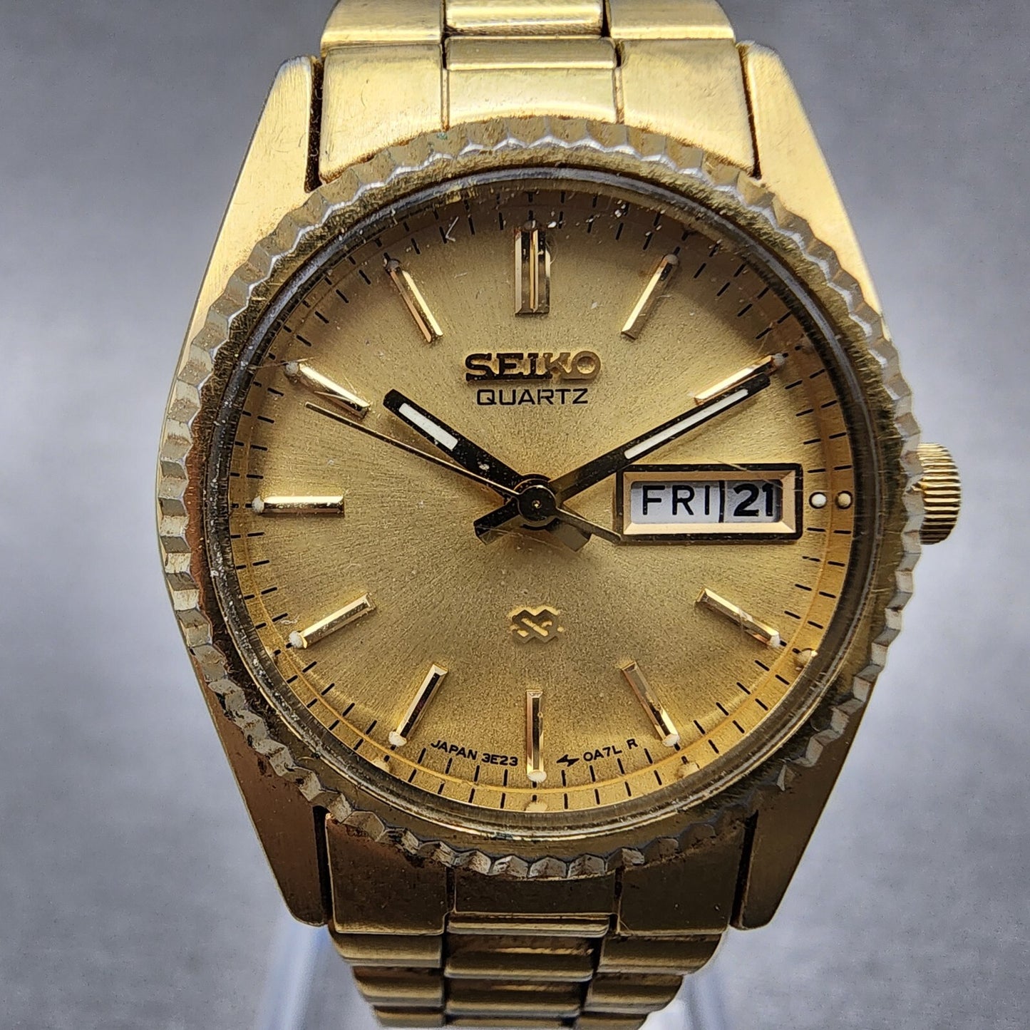 Seiko SQ Watch Women 24mm Champagne Dial Gold Tone Daydate 3e230a69 New Battery1