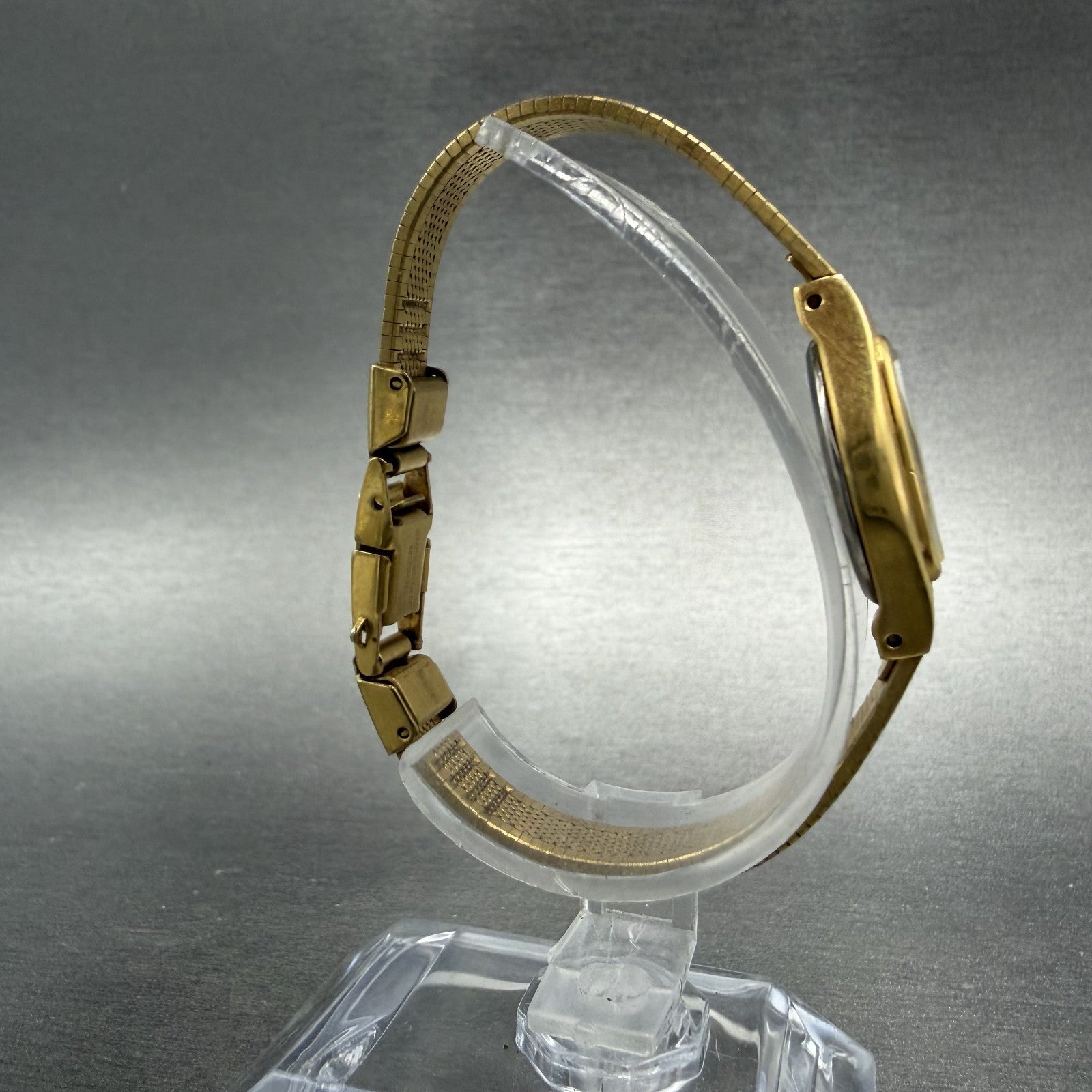 Citizen CQ Watch Women 17mm Champagne Dial Gold Tone 3220-324099 New Battery8