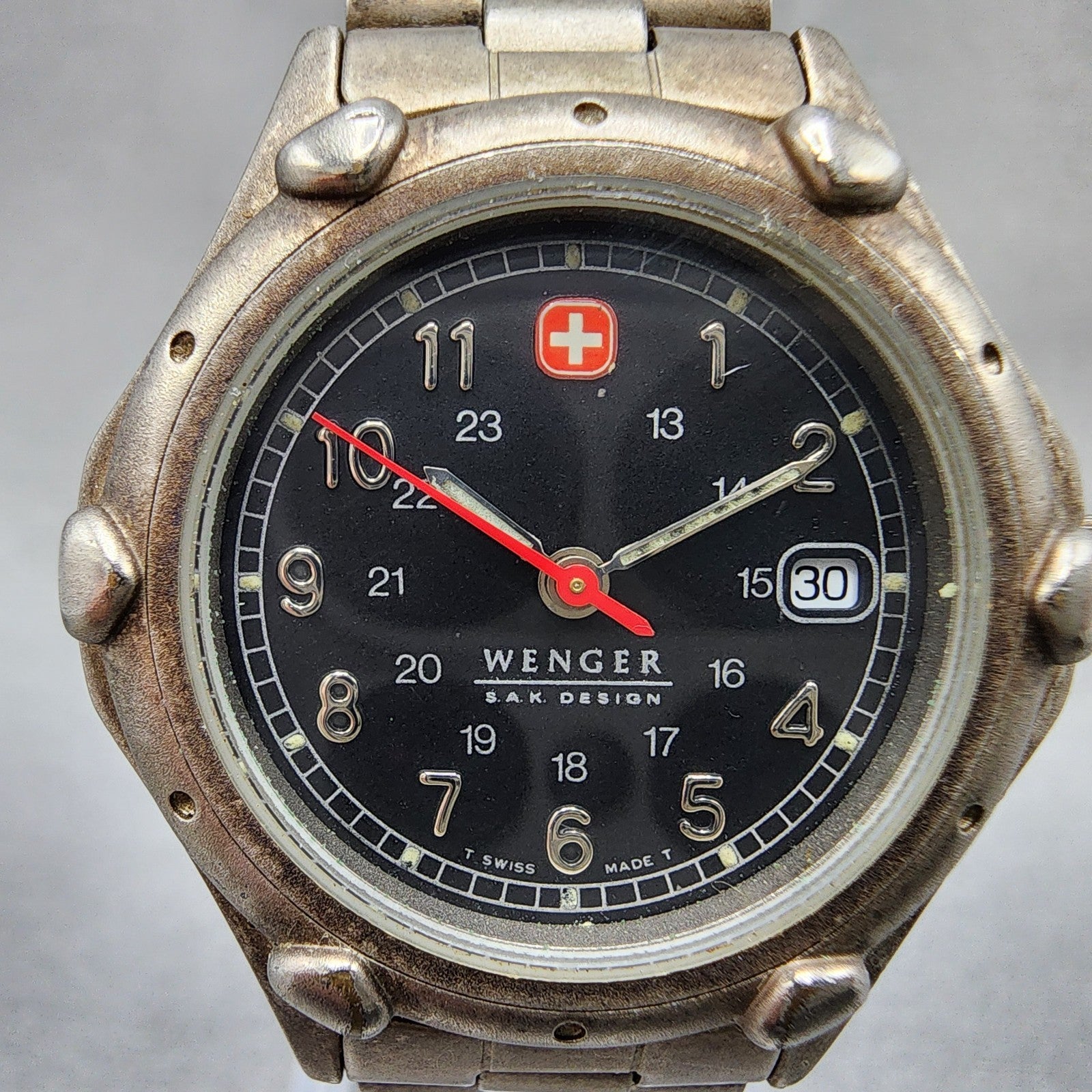 Wenger SAK Design Watch Women 30mm Black Dial Steel Date Round New Battery1