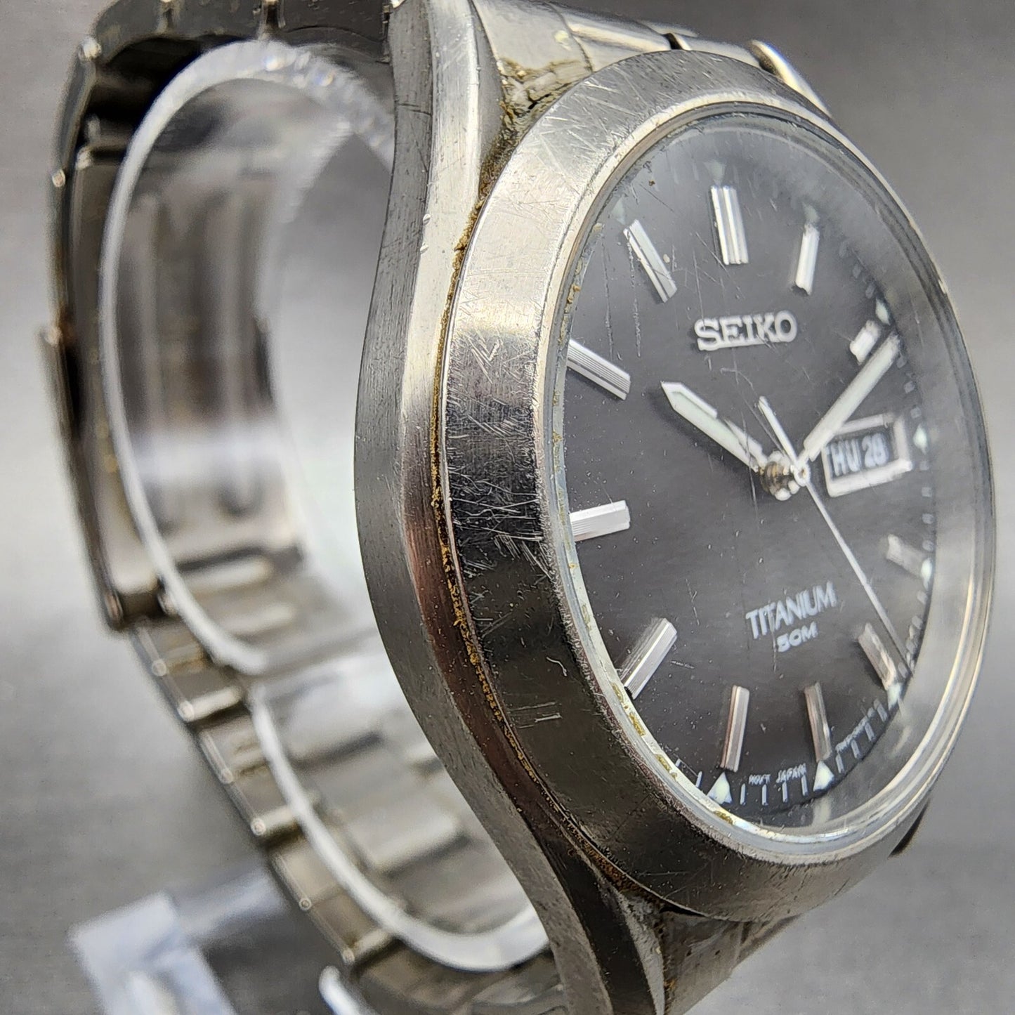 Seiko Watch Men 37mm Black Dial Titanium Daydate Round 7N430AB0 New Battery3