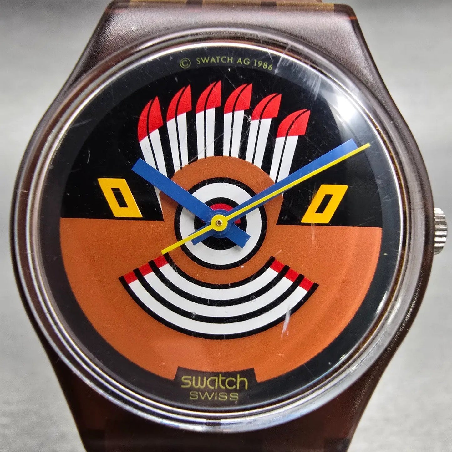 Swatch RUFFLED FEATHERS Watch Men Brown Dial Brown Round GF100 New battery VTG1