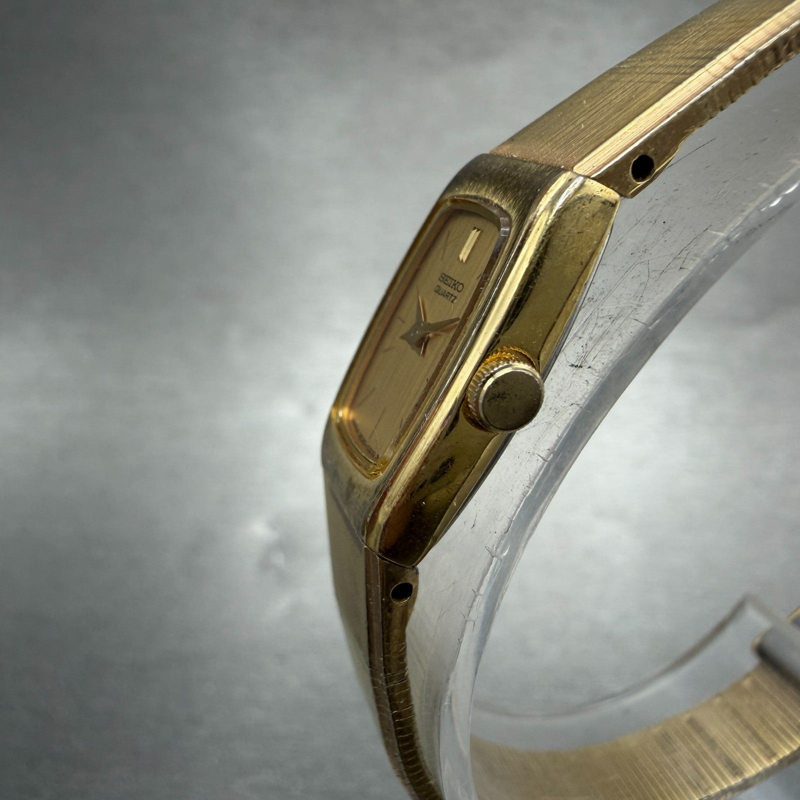 Seiko Tank Watch Women 13mm Champagne Dial Gold Tone Rectangle 2e20-5139 NewBat52