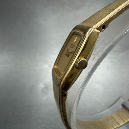 Seiko Tank Watch Women 13mm Champagne Dial Gold Tone Rectangle 2e20-5139 NewBat52