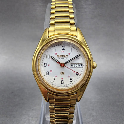 Seiko SQ Watch Women 24mm White Dial Gold Tone Daydate Round 7N83-6A09 New Batt
