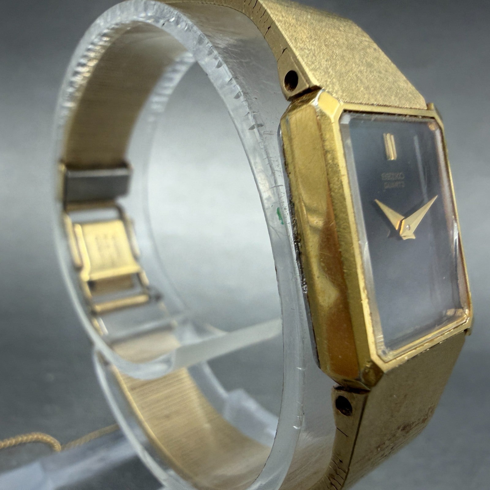 Seiko Watch Women 17mm Black Dial Gold Tone Rectangle 1400-8479 New Battery VTG3