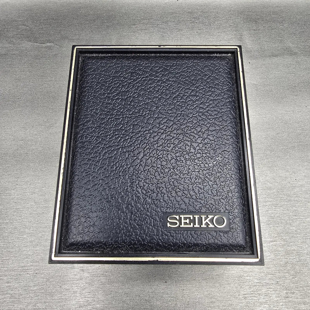 Seiko Tank Watch Men 25mm White Dial Gold Rectangle 5Y00-5009 New Battery W/Box13