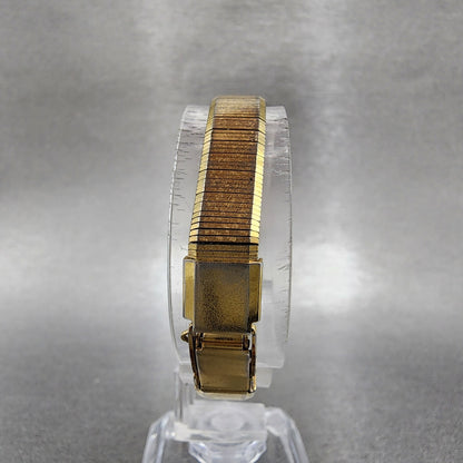 Seiko Tank Watch Women 12mm Champagne Dial Gold Tone 2e205029 New Battery7