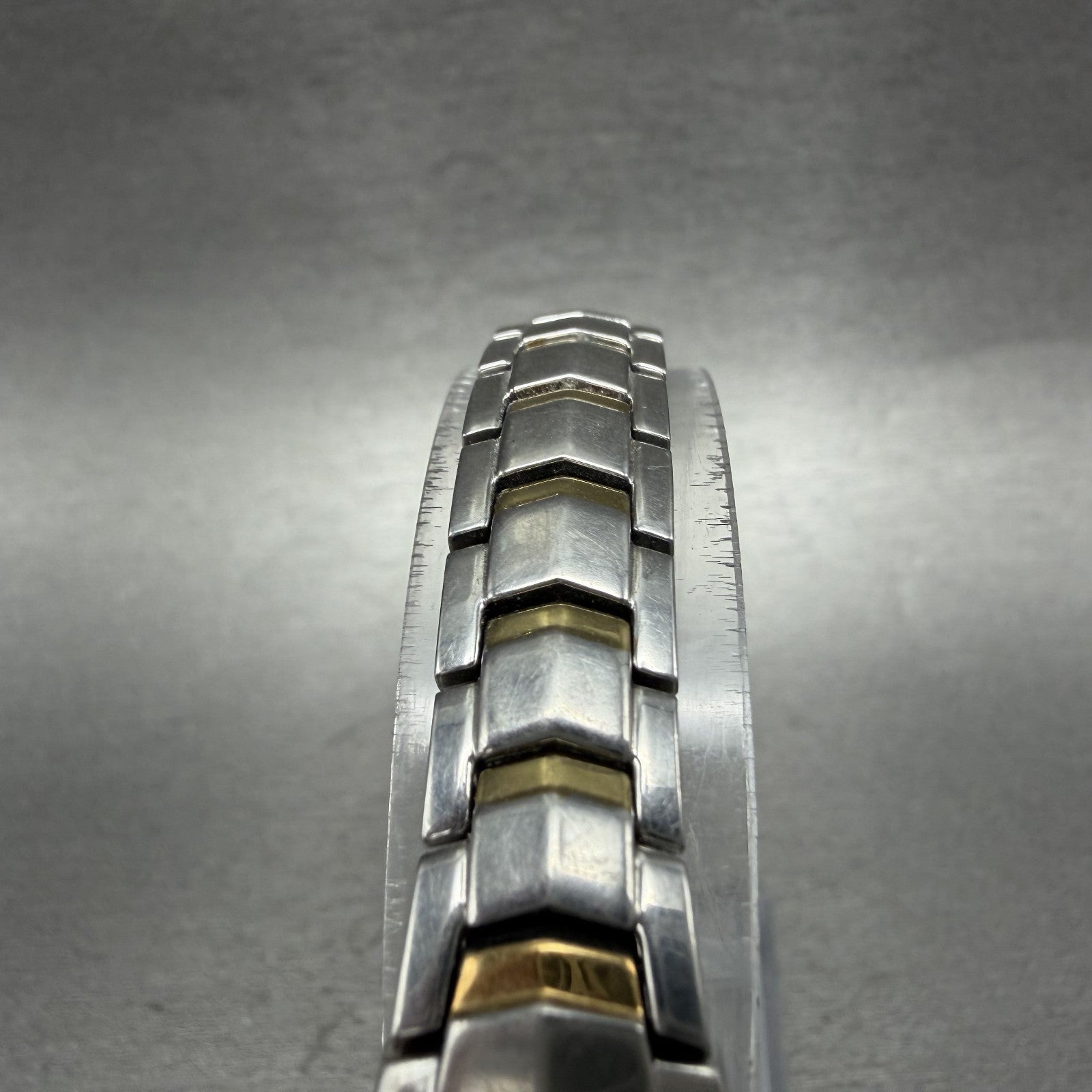 Seiko Watch Women 14mm Silver Dial Two Tone Rectangle 2e200at0 New Battery4